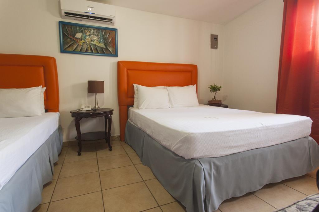 La Del Arcangel Bed & Breakfast Managua